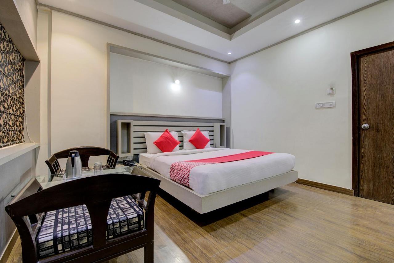 Oyo 1545 Hotel Shivani International Amhedabad Dış mekan fotoğraf