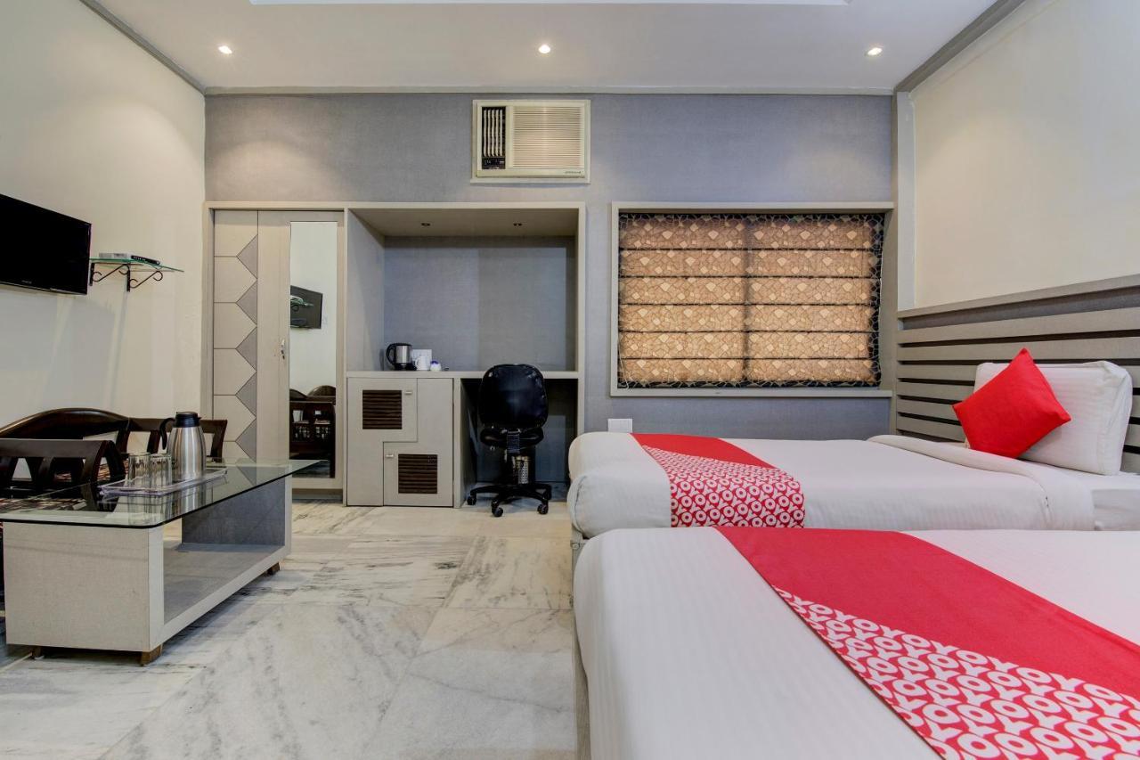 Oyo 1545 Hotel Shivani International Amhedabad Dış mekan fotoğraf