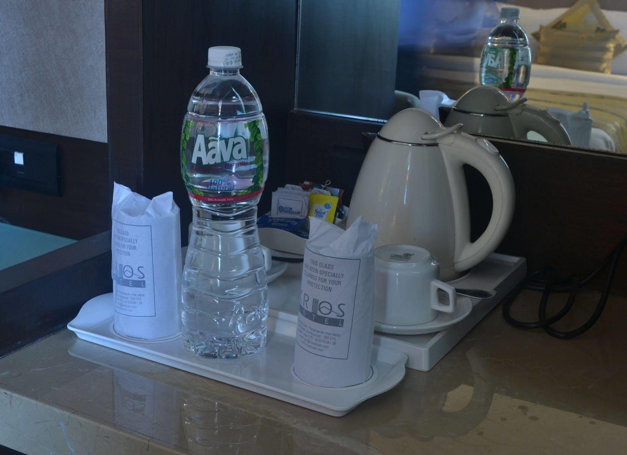 Oyo 1545 Hotel Shivani International Amhedabad Dış mekan fotoğraf